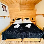 Willa I Karczma Cztery Pory Roku Relaks & Spa ベッド・アンド・ブレックファスト 3*