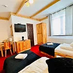 Willa I Karczma Cztery Pory Roku Relaks & Spa ベッド・アンド・ブレックファスト