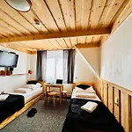Willa I Karczma Cztery Pory Roku Relaks & Spa 3* コシチェリスコ