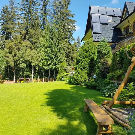 U Podnoza Tatr Cztery Pory Roku 住宿加早餐酒店