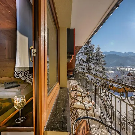 U Podnoza Tatr Cztery Pory Roku 考斯赛力克