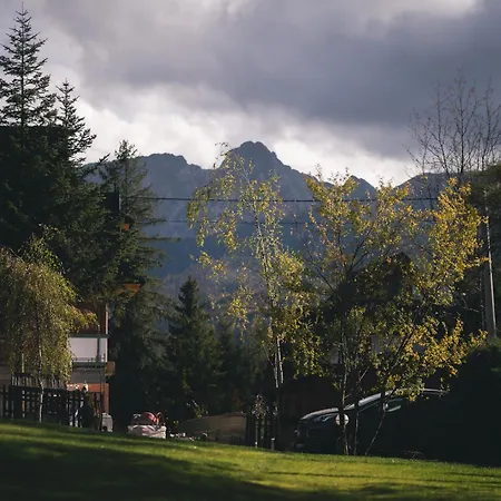 U Podnoza Tatr Cztery Pory Roku 住宿加早餐酒店 3*