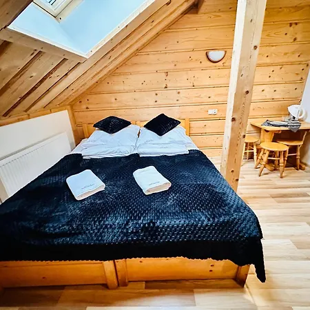 U Podnoza Tatr Cztery Pory Roku 住宿加早餐酒店 考斯赛力克