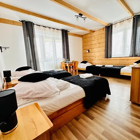 U Podnoza Tatr Cztery Pory Roku 住宿加早餐酒店