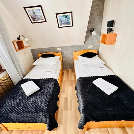 住宿加早餐酒店 U Podnoza Tatr Cztery Pory Roku