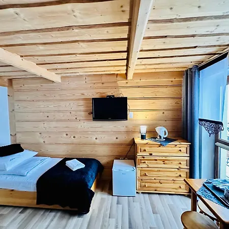 住宿加早餐酒店 U Podnoza Tatr Cztery Pory Roku 考斯赛力克