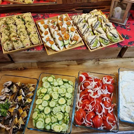 住宿加早餐酒店 U Podnoza Tatr Cztery Pory Roku 3*