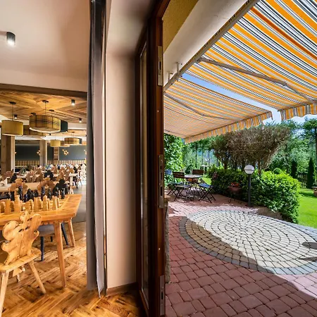 U Podnoza Tatr Cztery Pory Roku 3*