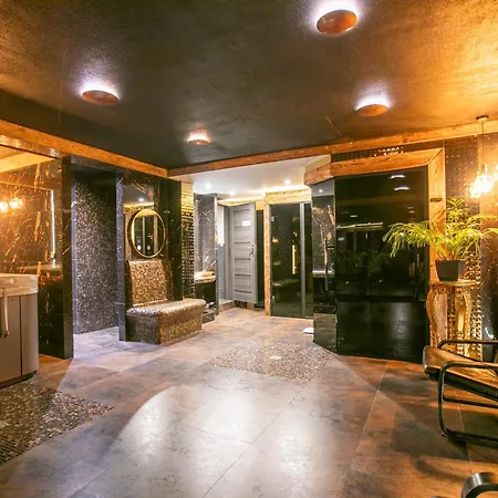 Bed and Breakfast Willa I Karczma Cztery Pory Roku Relaks & Spa 3*